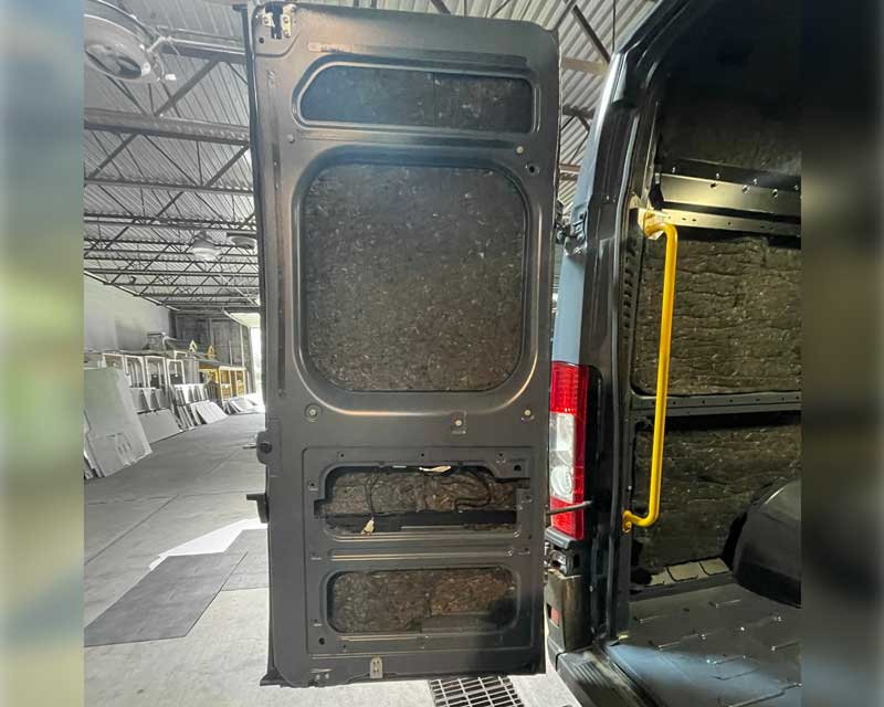 Ford-Transit-Ram-ProMaster-Vans-for-Amazon-Last-Mile-2513 (2)
