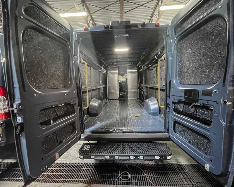 Ford-Transit-Ram-ProMaster-Vans-for-Amazon-Last-Mile-2516